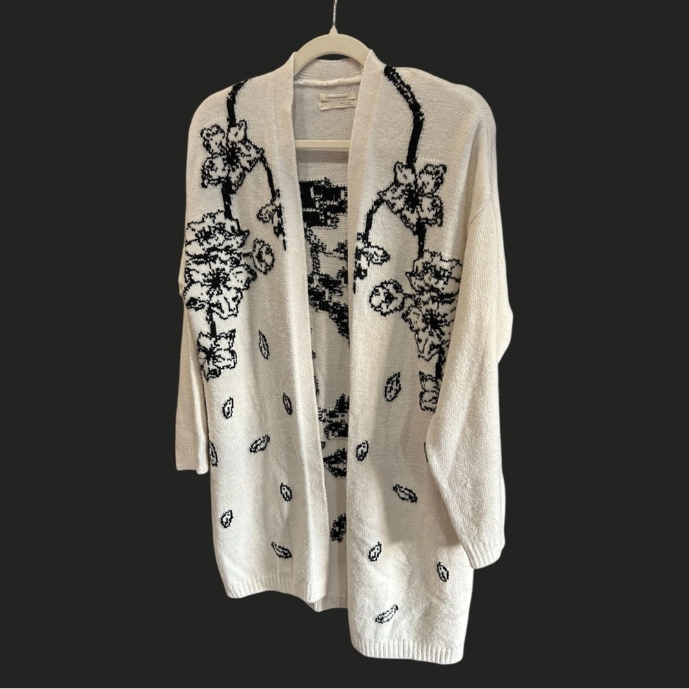 Anthropologie White Cardigan with Black Floral Embroidery - Picture 4 of 11